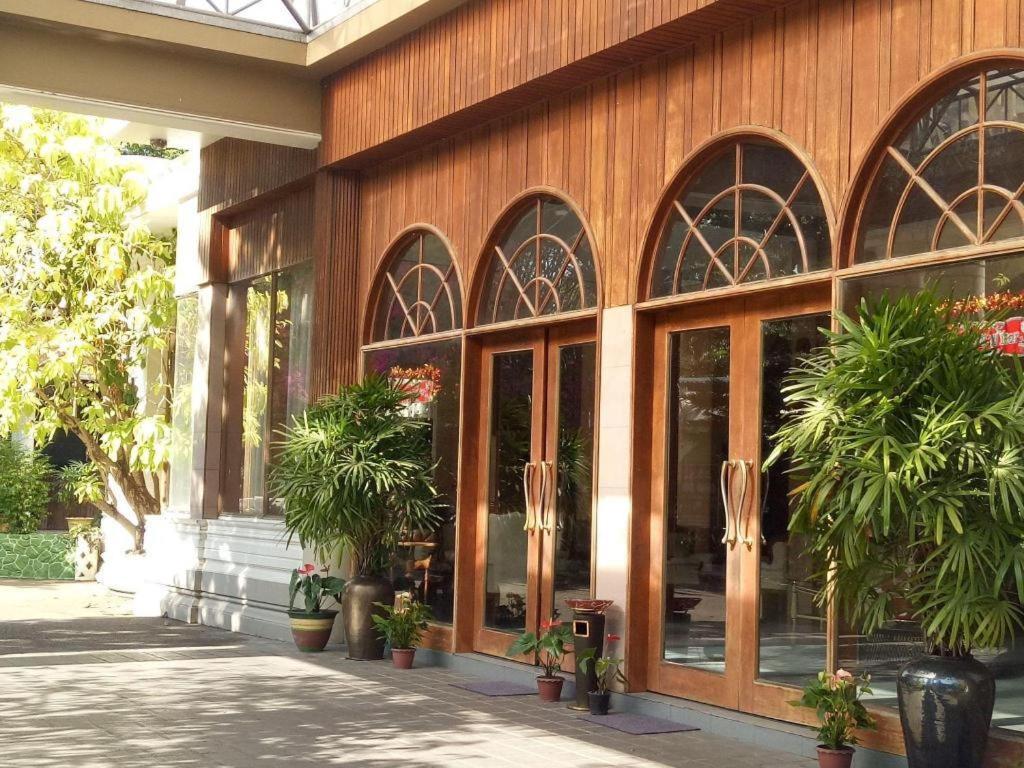 Yuzana Garden Hotel Yangón Exterior foto
